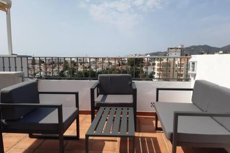 Amplio apartamento con piscina cerca de la playa Nerja Exterior foto